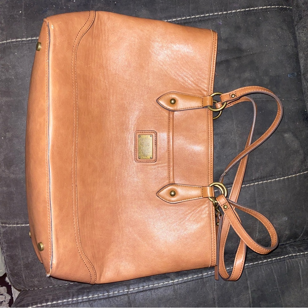 Elegant Tan Leather Tote Bag by Frye and Co.